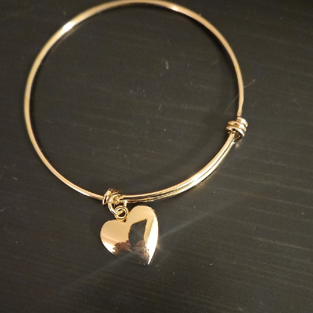 Heart Charm‎ Bangle Bracelet